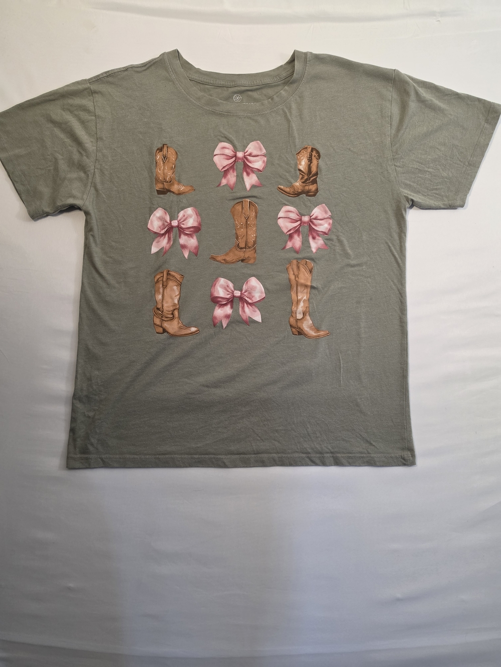 Vintage Threadz XL Cowboy Boots Pink Bows Western Coquette Graphic Tee